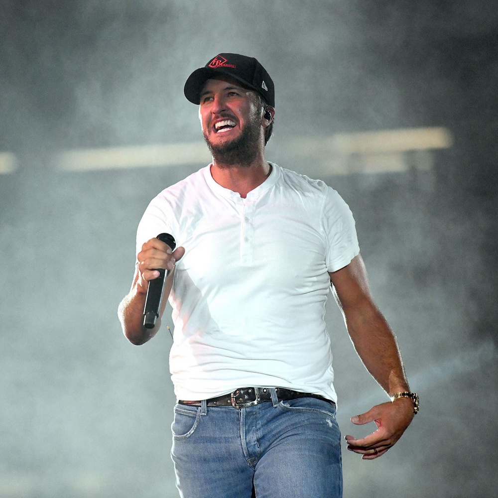 Luke Bryan Live on Stage